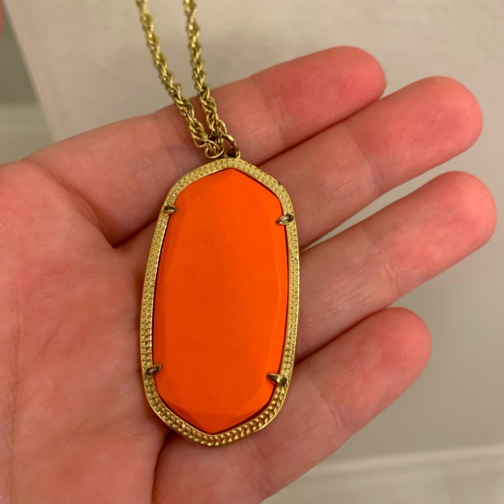 Kendra Scott Long Coral Pendant